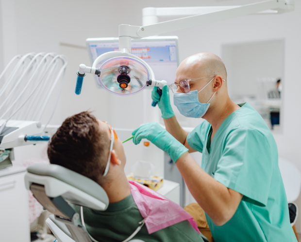 Expansion of Urgent Dental Care: 700,000 New Appointments to Address NHS Accessibility